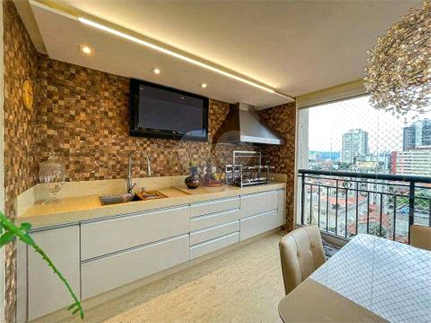 Apartamento à venda com 4 suítes em Santa Terezinha, São Paulo, SP