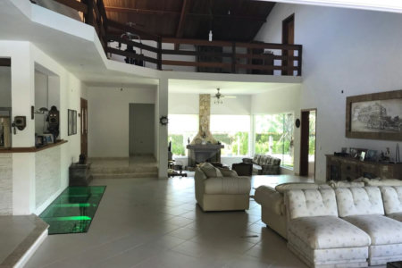Casa à venda com 4 suítes no Centro, Guararema, SP