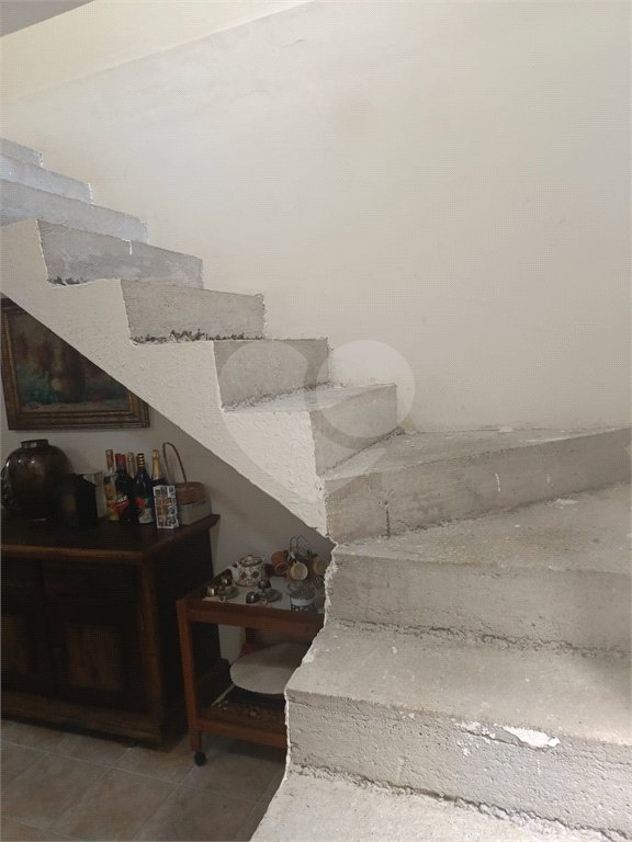 Casa à venda com 4 quartos, sendo 2 suítes, no condomínio Residencial Parque Cerros Verdes, Mairiporã - SP
