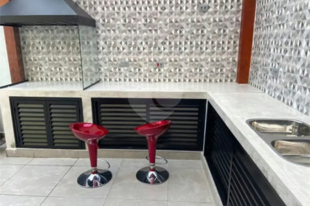 Casa à venda com 3 quartos, sendo 1 suíte,  no condomínio Villas de São Francisco I, São Paulo - SP