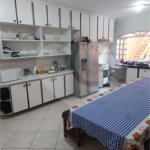 Casa à venda com 3 quartos, sendo 1 suíte, em Vila Scarpelli, Santo André, SP