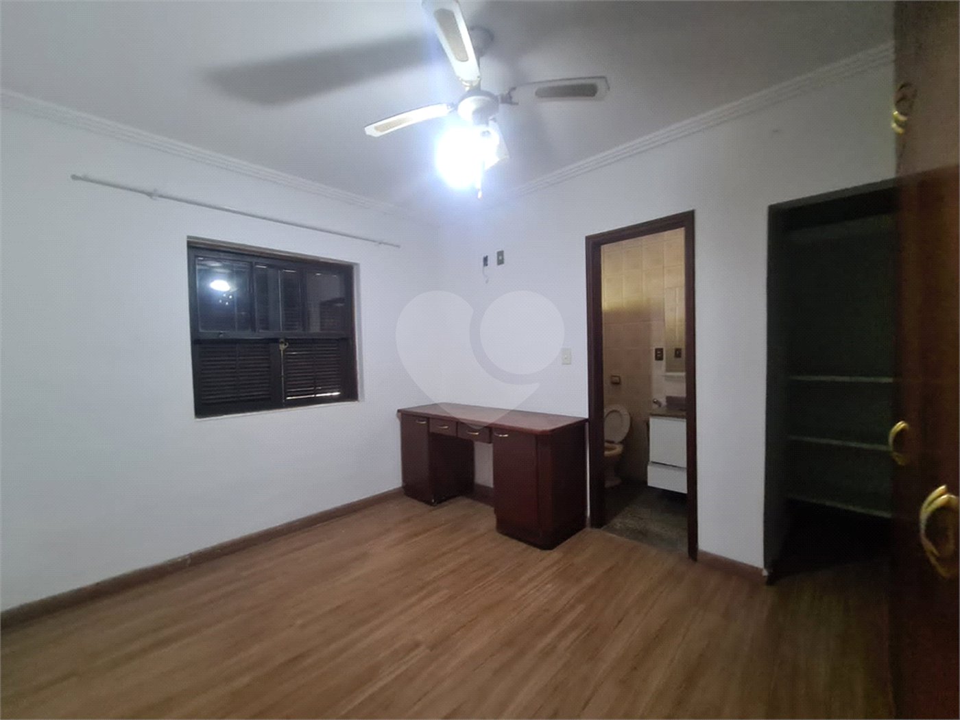 Casa à venda com 3 suítes no condomínio Portal do Sabiá, Araçoiaba da Serra - SP
