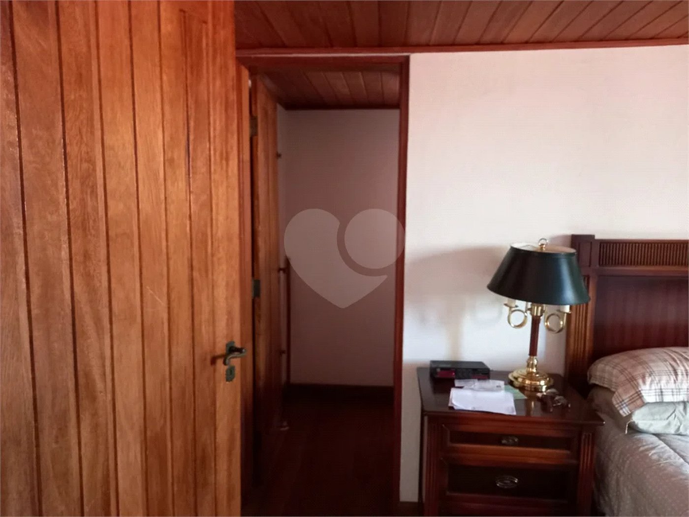 Casa à venda com 5 quartos, sendo 4 suítes, em Jardim São Bento, São Paulo, SP