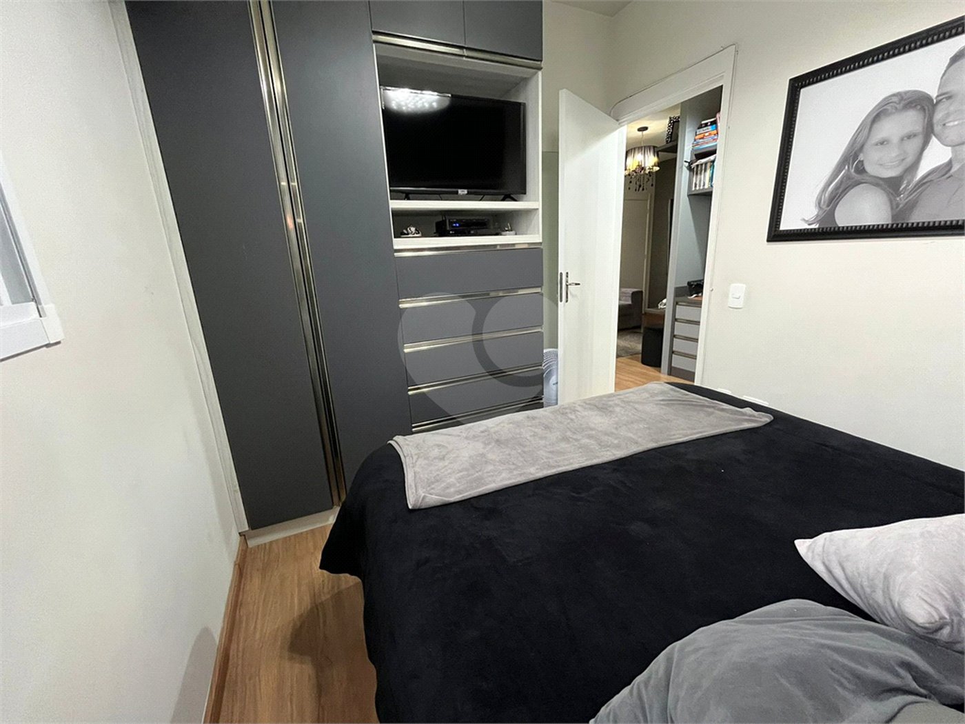 Casa à venda com 2 quartos, sendo 1 suíte, no condomínio Residencial Jasmin, Itapetininga - SP