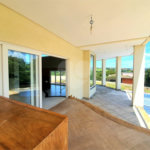 Casa à venda com 5 quartos, sendo 3 suítes, no condomínio Serra da Estrela, Atibaia - SP