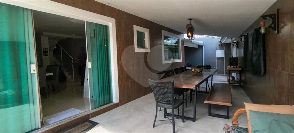 Casa à venda com 4 quartos, sendo 3 suítes, em Vargem Pequena, Rio de Janeiro, RJ