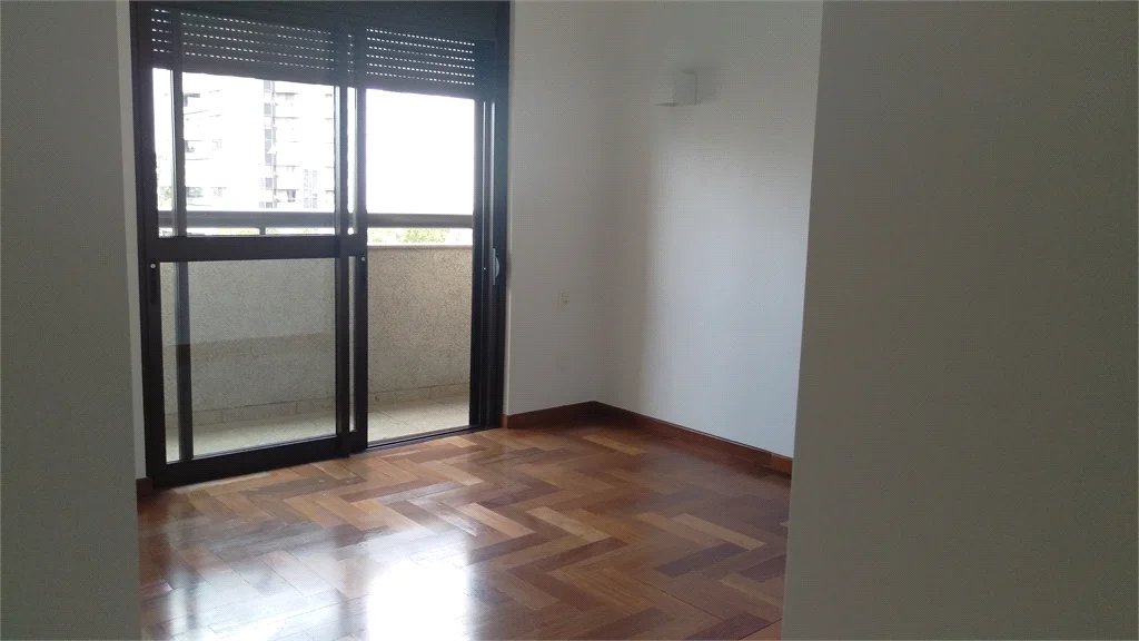 Apartamento à venda com 4 suítes em Vila Suzana, São Paulo, SP