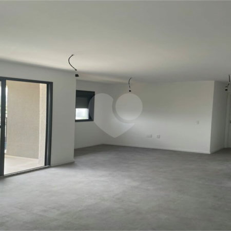 Apartamento à venda com 2 quartos, sendo 1 suíte,  em Vila Anastácio, São Paulo, SP