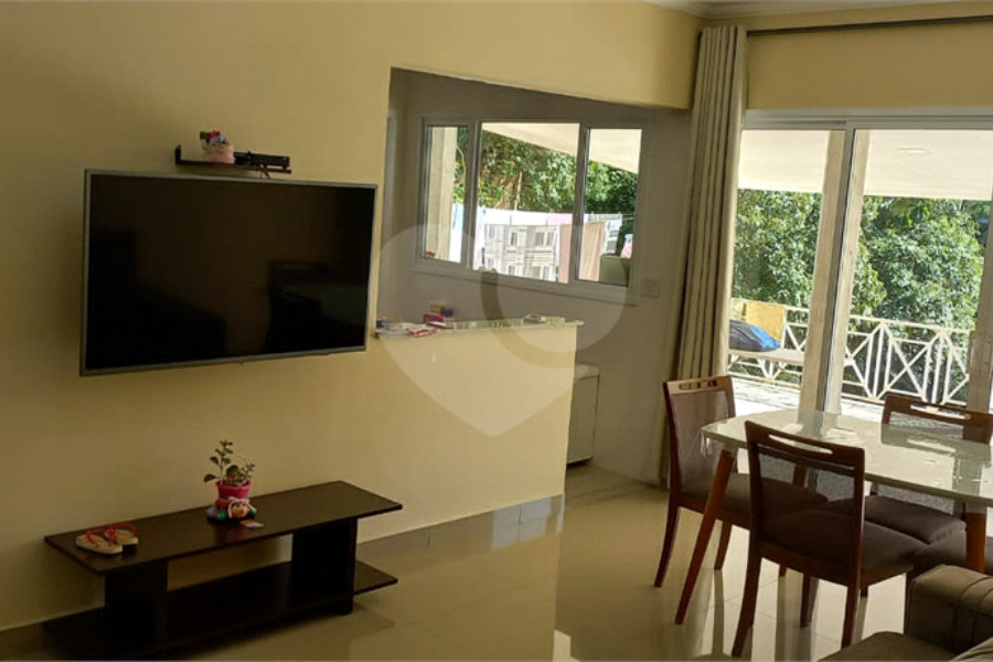 Casa à venda com 3 quartos, sendo 1 suíte, no condomínio Sausalito, Mairiporã - SP