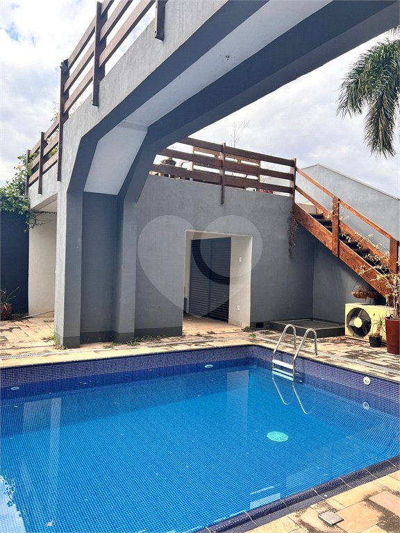 Sobrado à venda com 5 quartos, sendo 2 suítes, em Vila Inah, São Paulo, SP