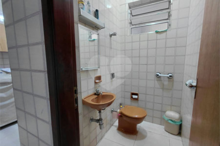 Sobrado à venda com 3 quartos em Vila Romana, São Paulo, SP
