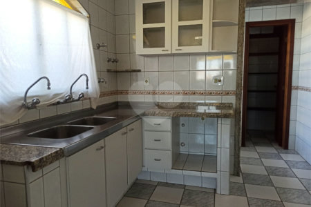 Casa à venda com 3 suítes em Jardim Brasil, Atibaia, SP