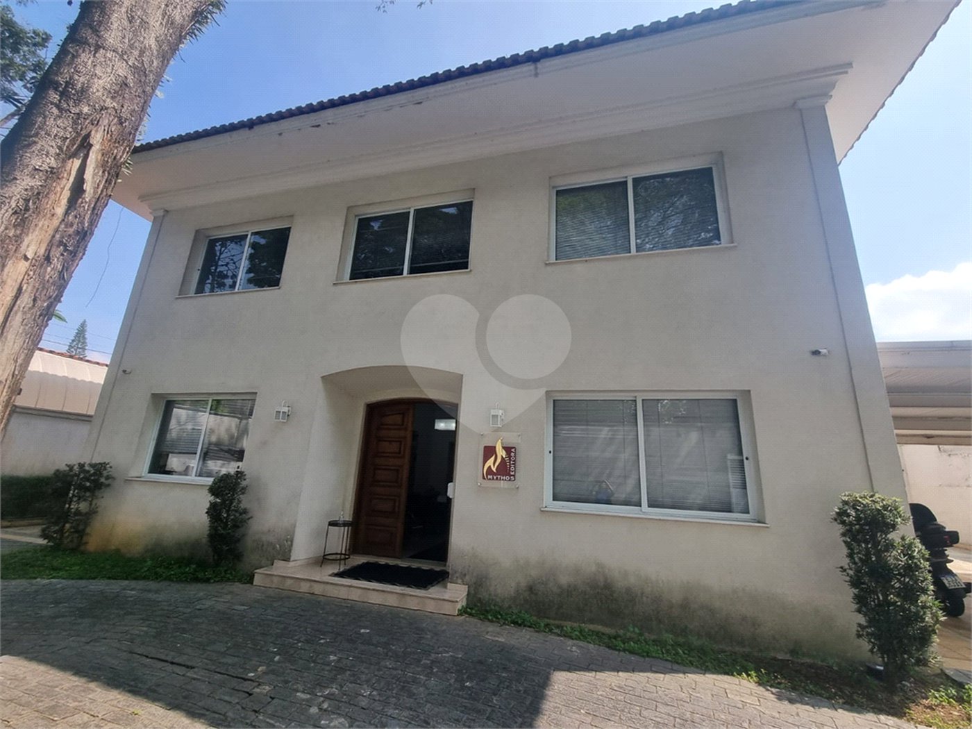 Sobrado à venda com 6 suítes em Alto de Pinheiros, São Paulo, SP