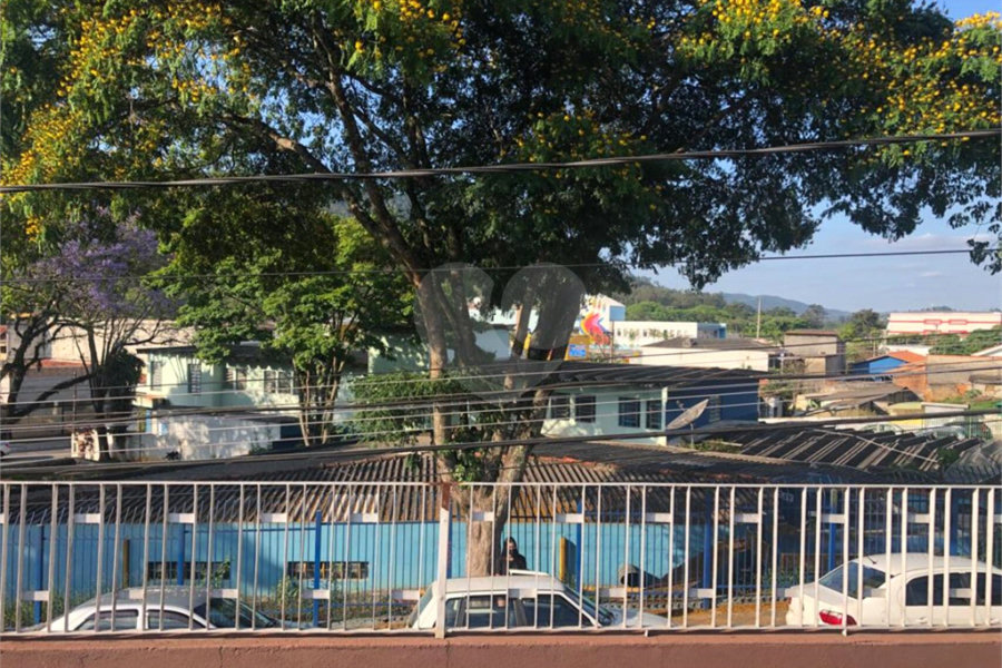 Sobrado à venda com 3 quartos, sendo 1 suíte,  em Serra da Cantareira, Mairiporã, SP