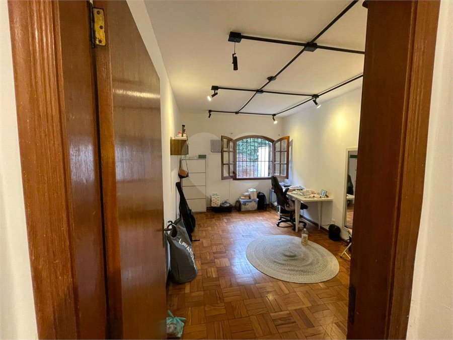 Sobrado à venda com 3 quartos em Quinta da Paineira, São Paulo, SP