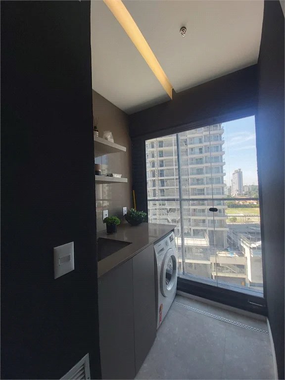 Apartamento à venda com 3 suítes em Jardim das Acácias, São Paulo, SP