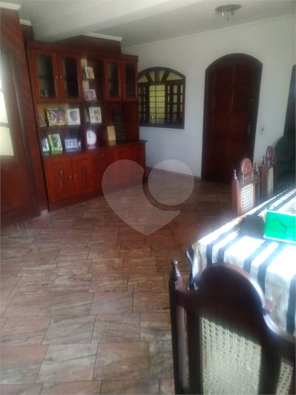 Sobrado à venda com 4 quartos, sendo 2 suítes,  em Instituto de Previdência, São Paulo, SP