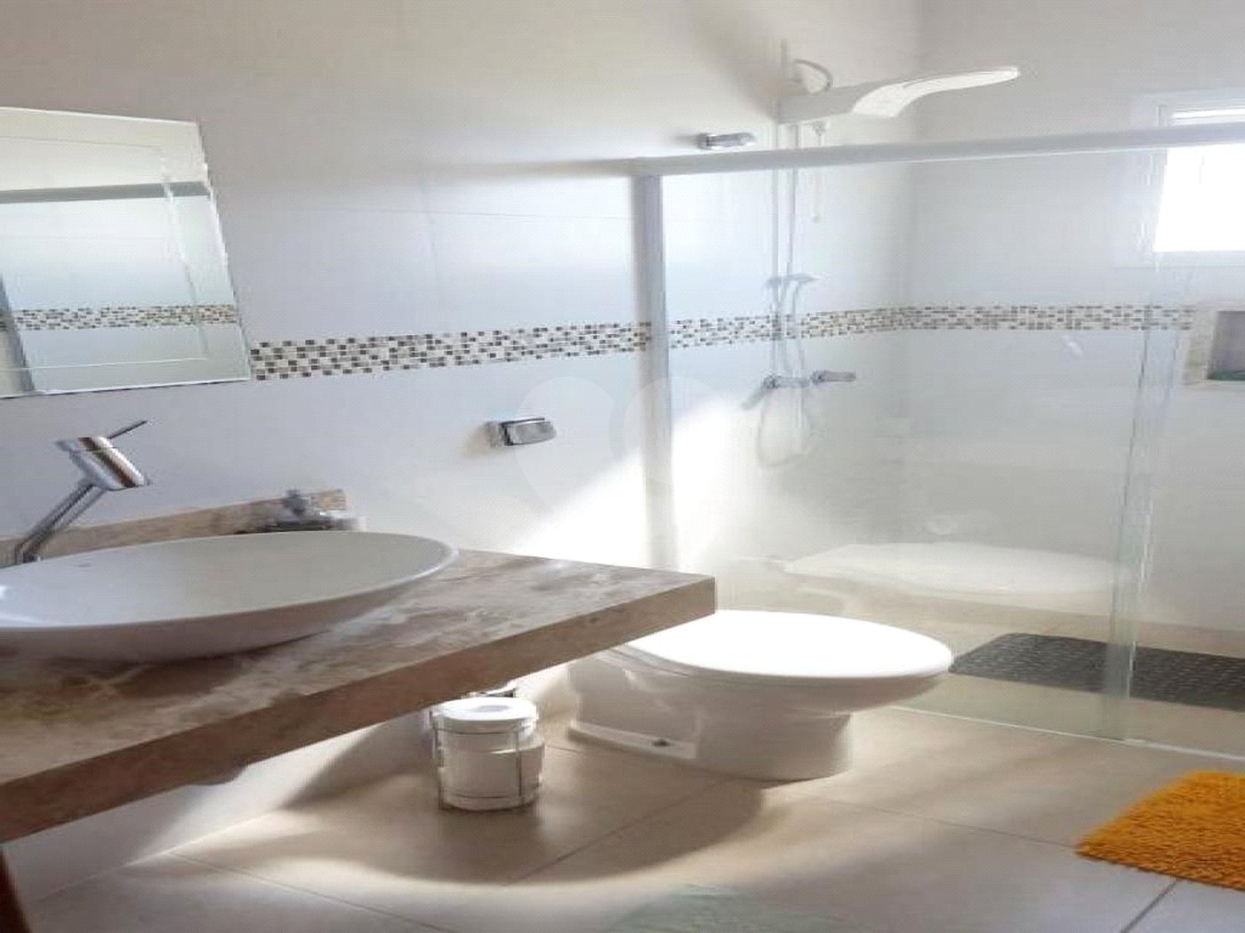 Casa à venda com 4 quartos, sendo 2 suítes, no condomínio Village Ipanema, Araçoiaba da Serra - SP
