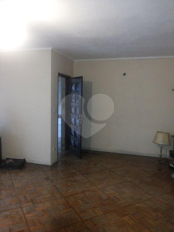 Sobrado à venda com 3 quartos, sendo 1 suíte,  em Granja Julieta, São Paulo, SP