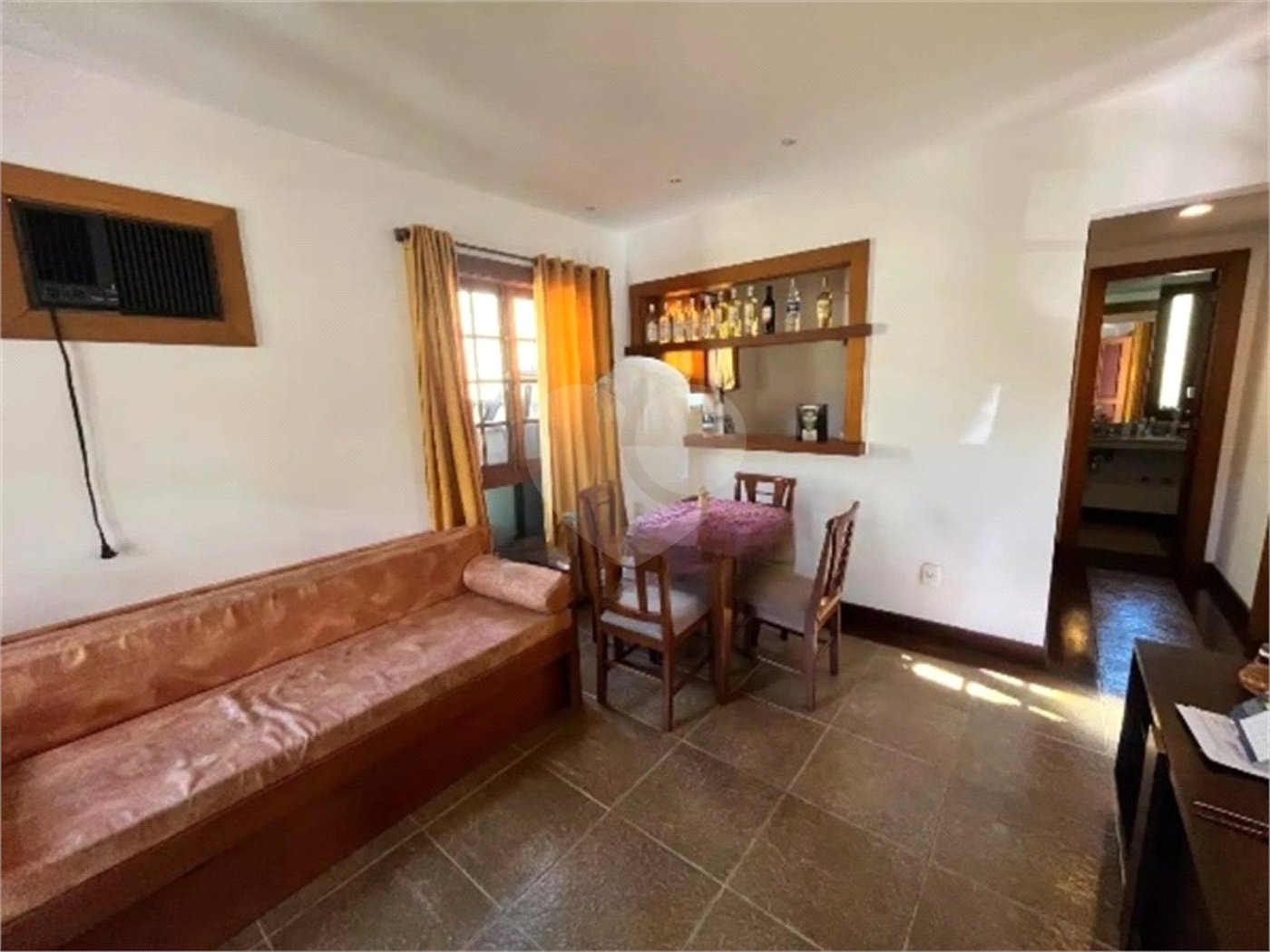 Casa à venda com 4 suítes no condomínio Quinta do Lago, Petrópolis - RJ