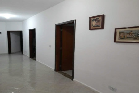Casa à venda com 4 quartos, sendo 1 suíte, em City Bussocaba, Osasco, SP