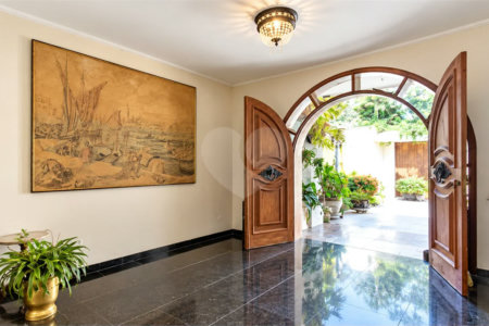 Casa à venda com 5 quartos, sendo 4 suítes, em Interlagos, São Paulo, SP