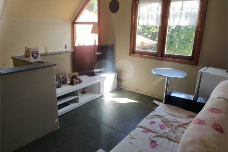 Sobrado à venda com 4 quartos, sendo 1 suíte, em Chácara Monte Alegre, São Paulo, SP