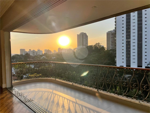 Apartamento à venda com 4 suítes em Alto da Boa Vista, São Paulo, SP
