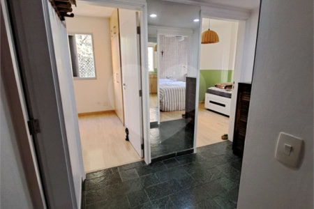 Apartamento à venda com 3 quartos, sendo 1 suíte, em Vila Uberabinha, São Paulo, SP