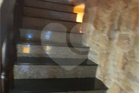 Casa à venda com 4 quartos, sendo 1 suíte, em Bangu, Rio de Janeiro, RJ