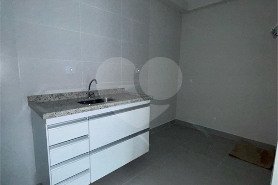 Casa à venda com 2 quartos, sendo 1 suíte, no condomínio Maracujas, São Paulo - SP