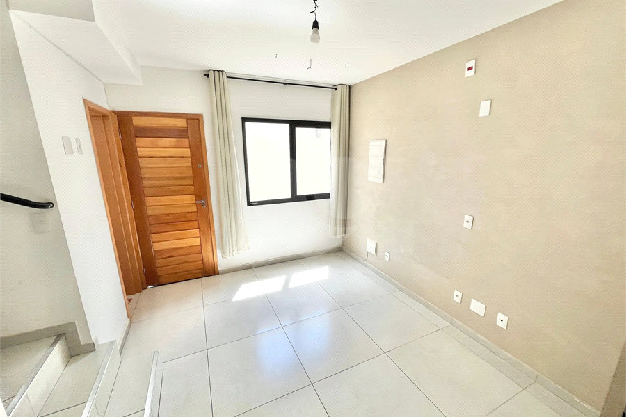 Casa à venda com 2 suítes no condomínio Residêncial Antuérpia, São Paulo - SP