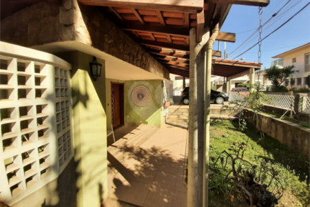 Casa à venda ou para alugar com 3 quartos, sendo 2 suítes, no condomínio Chácara das Rosas, São Paulo - SP