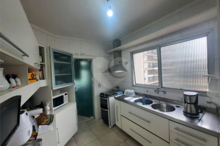 Apartamento à venda com 3 quartos, sendo 1 suíte, em Brooklin, São Paulo, SP