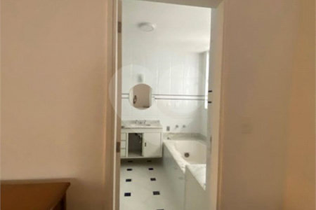 Apartamento à venda com 4 quartos, sendo 1 suíte, em Jardim Paulista, São Paulo, SP