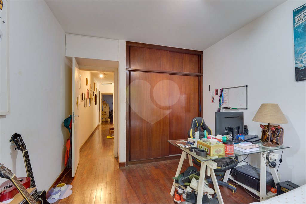 Sobrado à venda com 3 quartos, sendo 1 suíte,  em Alto da Boa Vista, São Paulo, SP