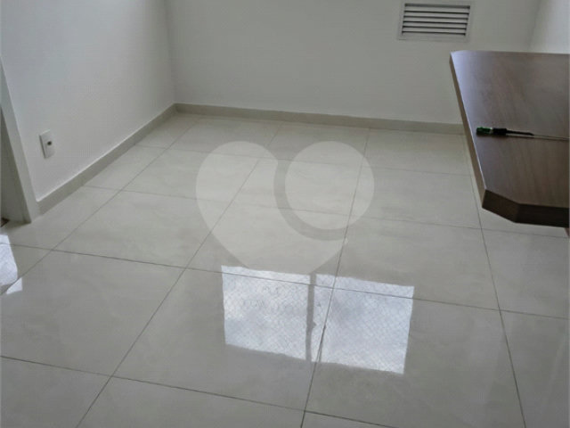Apartamento à venda com 2 quartos em Vila Guarani, São Paulo, SP