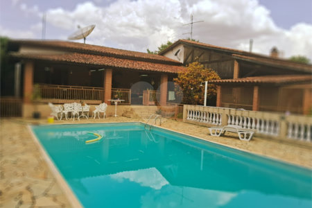 Casa à venda com 3 quartos, sendo 1 suíte, no condomínio Acmti - Colinas do Mosteiro, Terras de Itaici e Recanto dos Pássaros, Indaiatuba - SP
