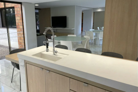 Apartamento à venda com 4 suítes em Vila Suzana, São Paulo, SP
