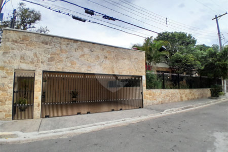 Casa Térrea à venda com 4 quartos, sendo 1 suíte, em Parque Continental, São Paulo, SP