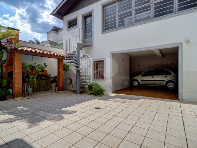 Casa à venda com 3 quartos, sendo 1 suíte,  em Alto da Boa Vista, São Paulo, SP