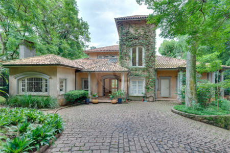 Casa à venda com 4 suítes no condomínio Chácara Flora, São Paulo - SP