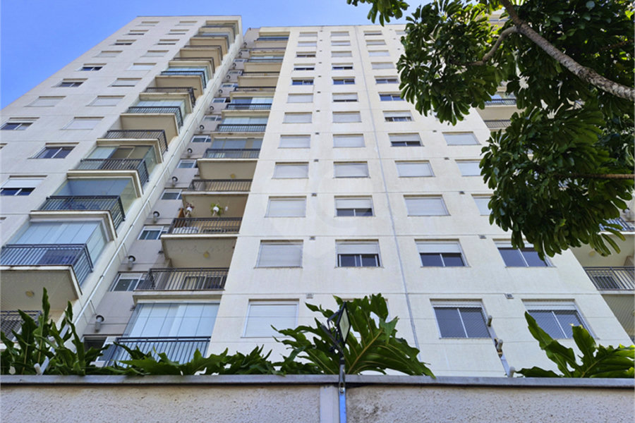Apartamento à venda com 3 quartos, sendo 1 suíte,  em Jardim Brasil (zona Norte), São Paulo, SP