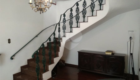 Sobrado à venda com 3 quartos, sendo 1 suíte,  em Vila Mascote, São Paulo, SP