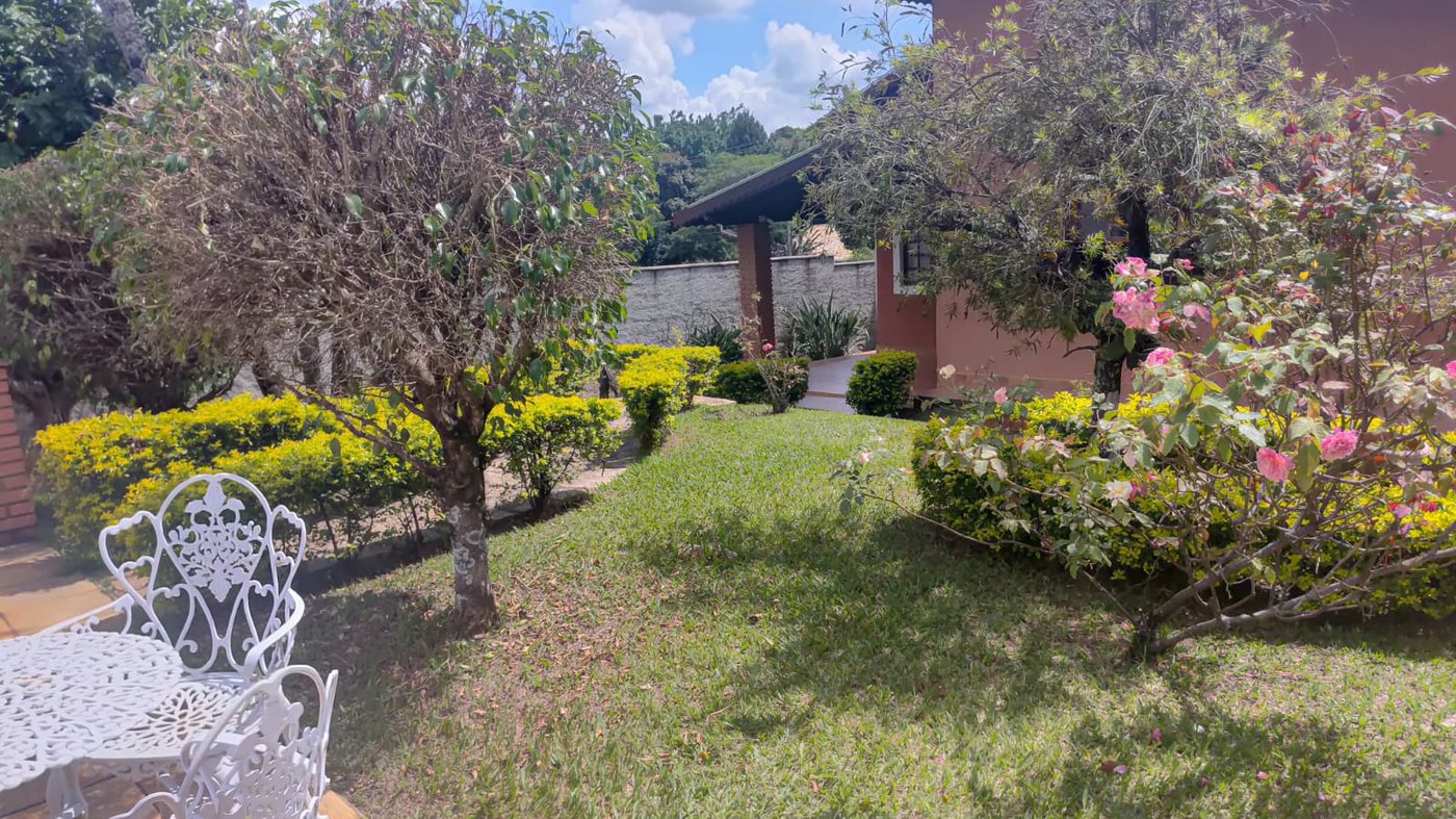 Casa à venda com 3 quartos, sendo 2 suítes, no condomínio Cafezal VI, Itupeva - SP