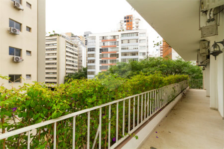 Apartamento à venda com 3 quartos, sendo 1 suíte, em Jardim Paulista, São Paulo, SP