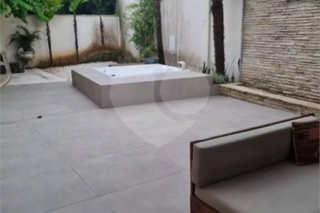 Casa à venda com 3 suítes no condomínio Solares Vila Europa, São Paulo - SP