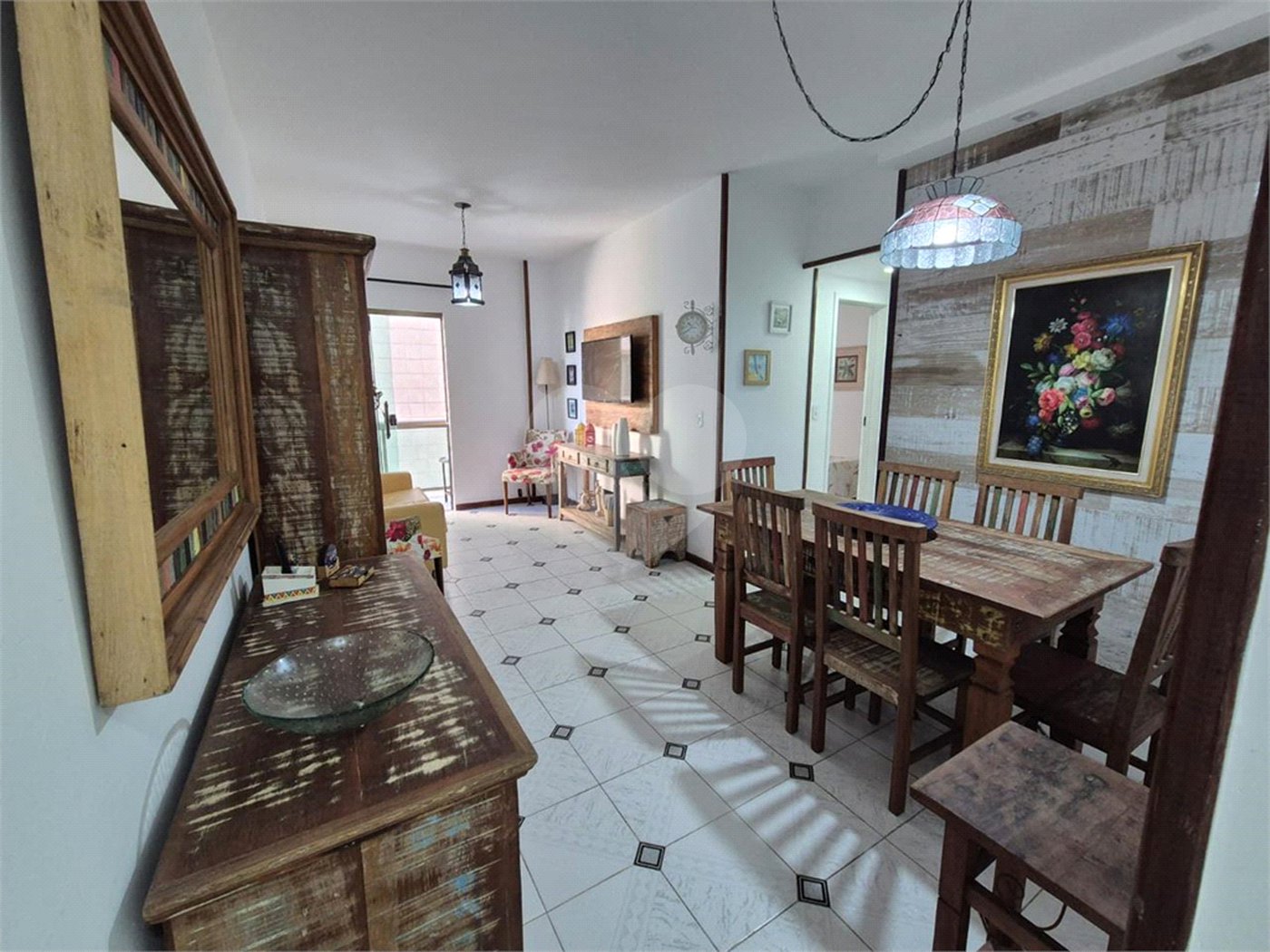 Apartamento à venda com 3 quartos, sendo 1 suíte,  no Centro, Cabo Frio, RJ