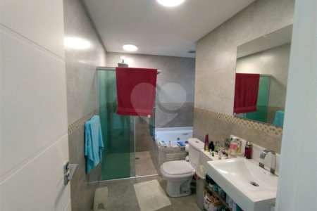 Sobrado à venda com 3 suítes em Vila Mariza Mazzei, São Paulo, SP