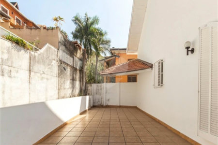 Casa à venda com 4 quartos, sendo 2 suítes, em Vila Morumbi, São Paulo, SP